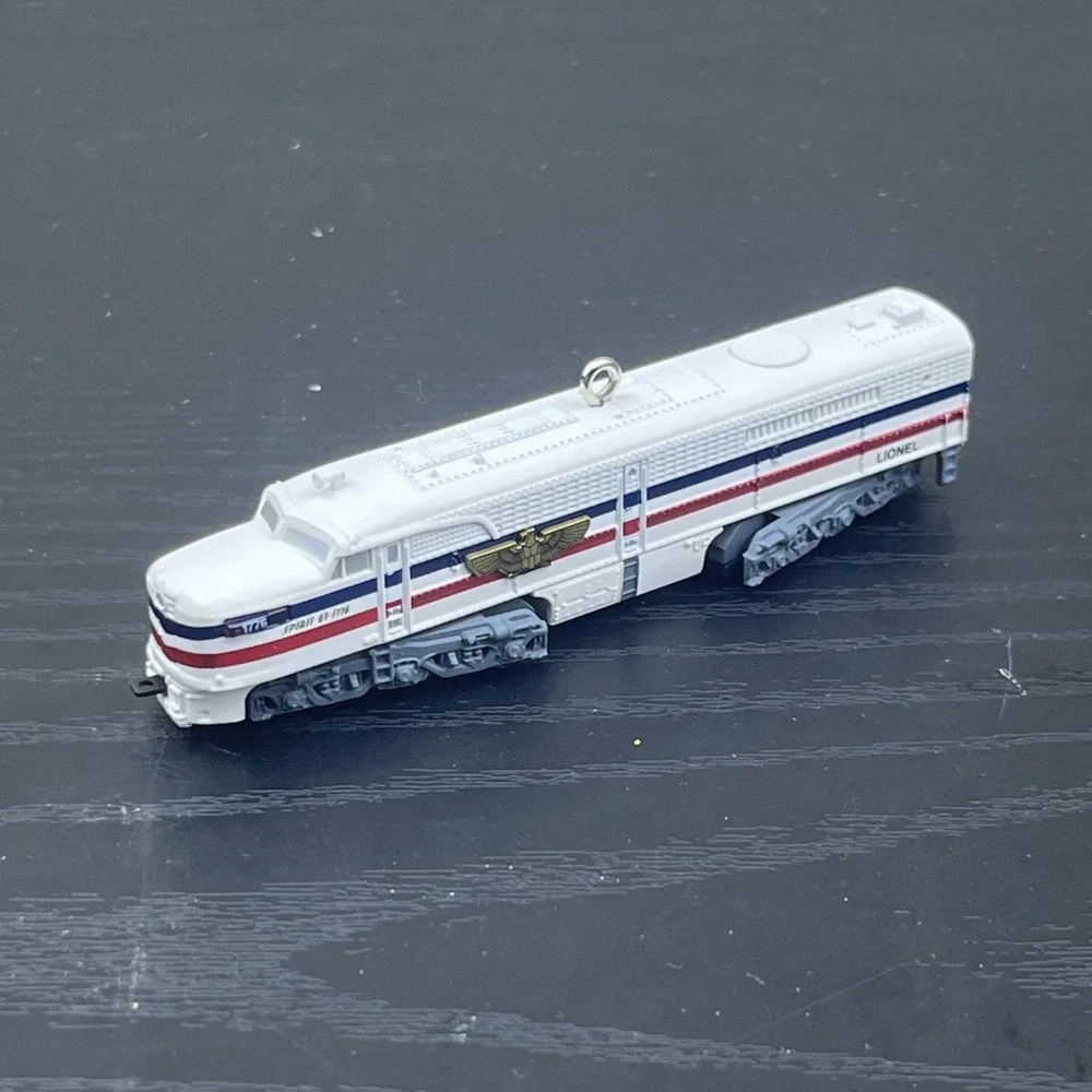 Hallmark Keepsake 2007 Lionel Freedom Train Observation Car Ornament #12